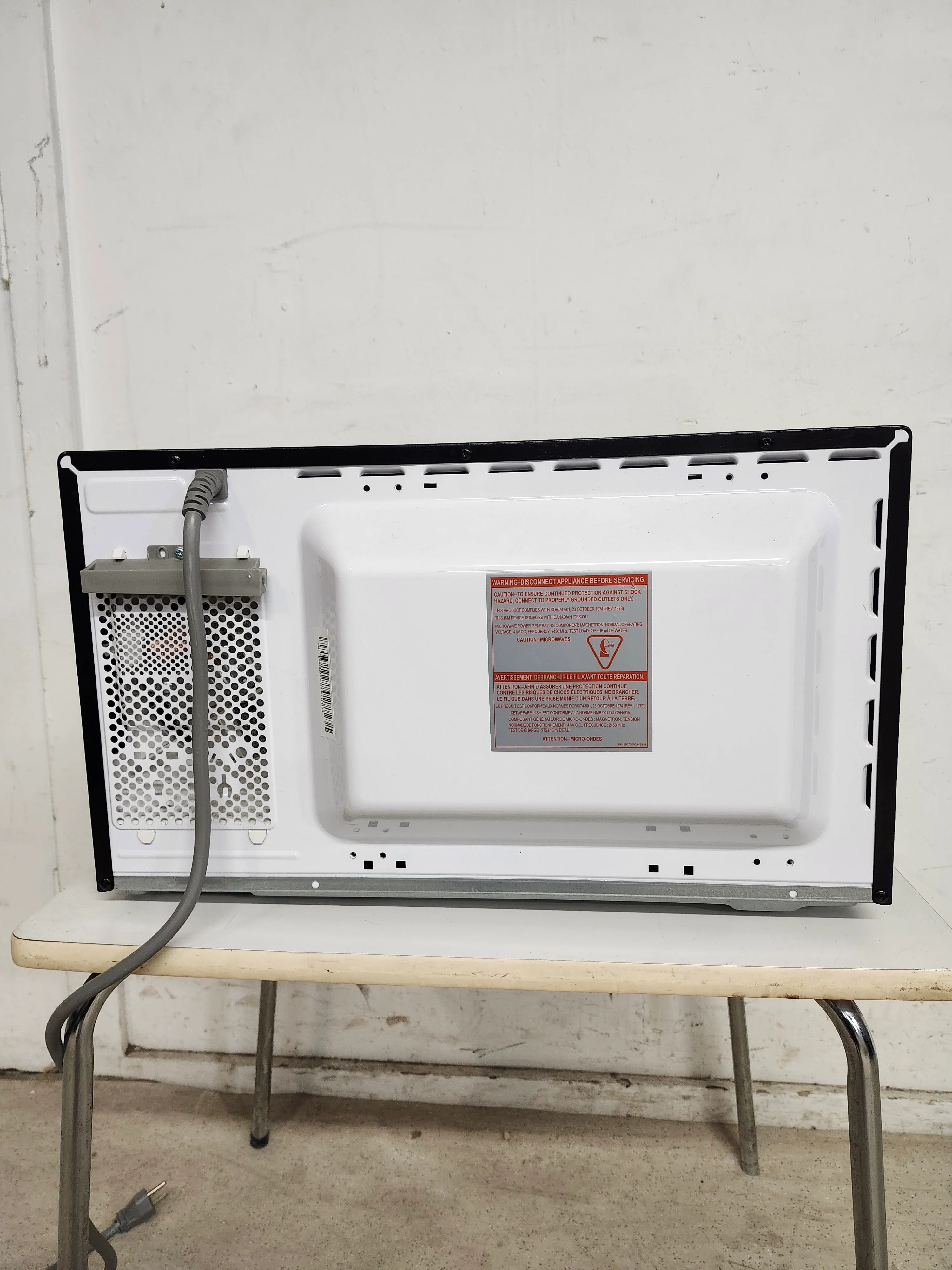 20.5"W Panasonic Microwave Oven - Image 5