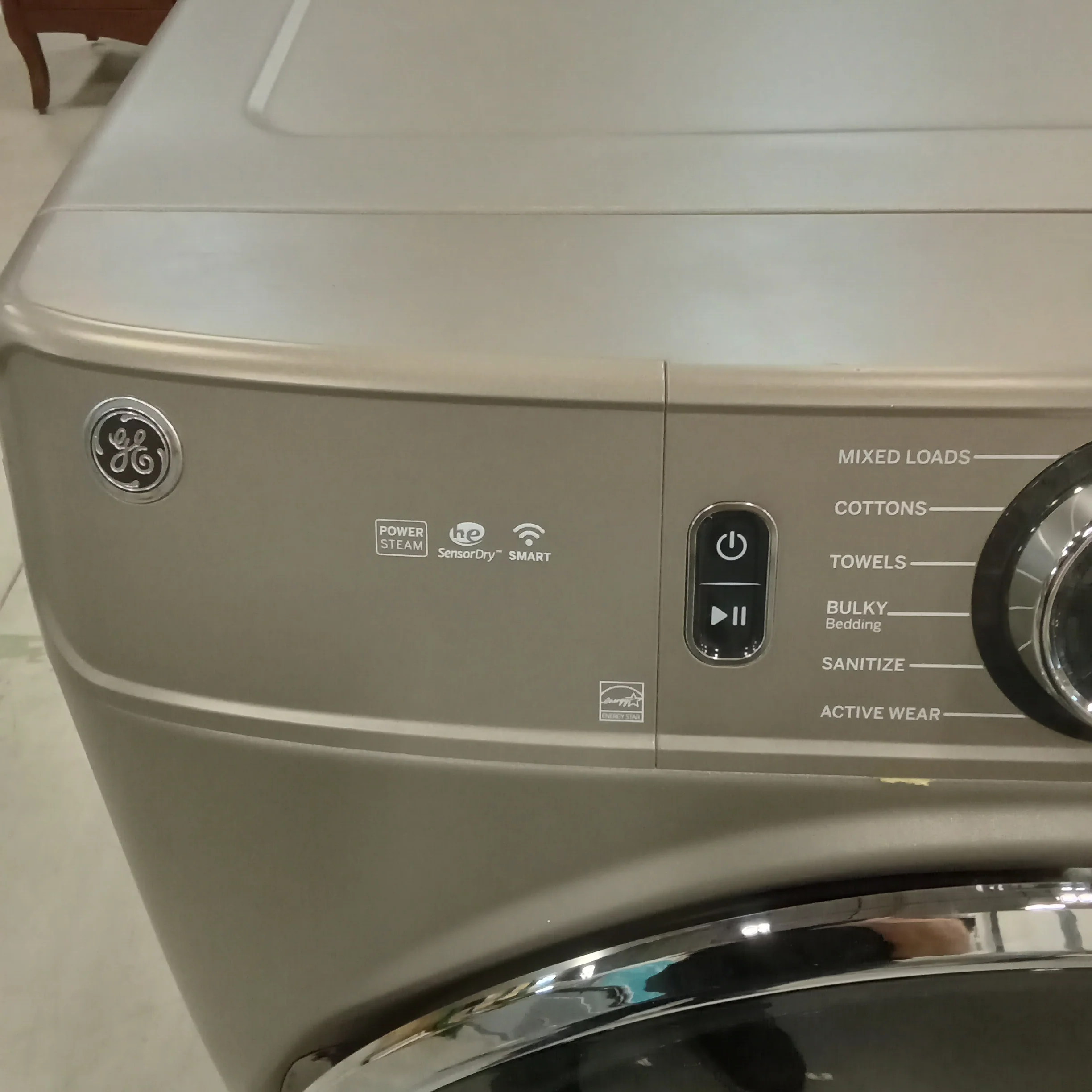 28"W Front Load Electric Dyer - Image 4