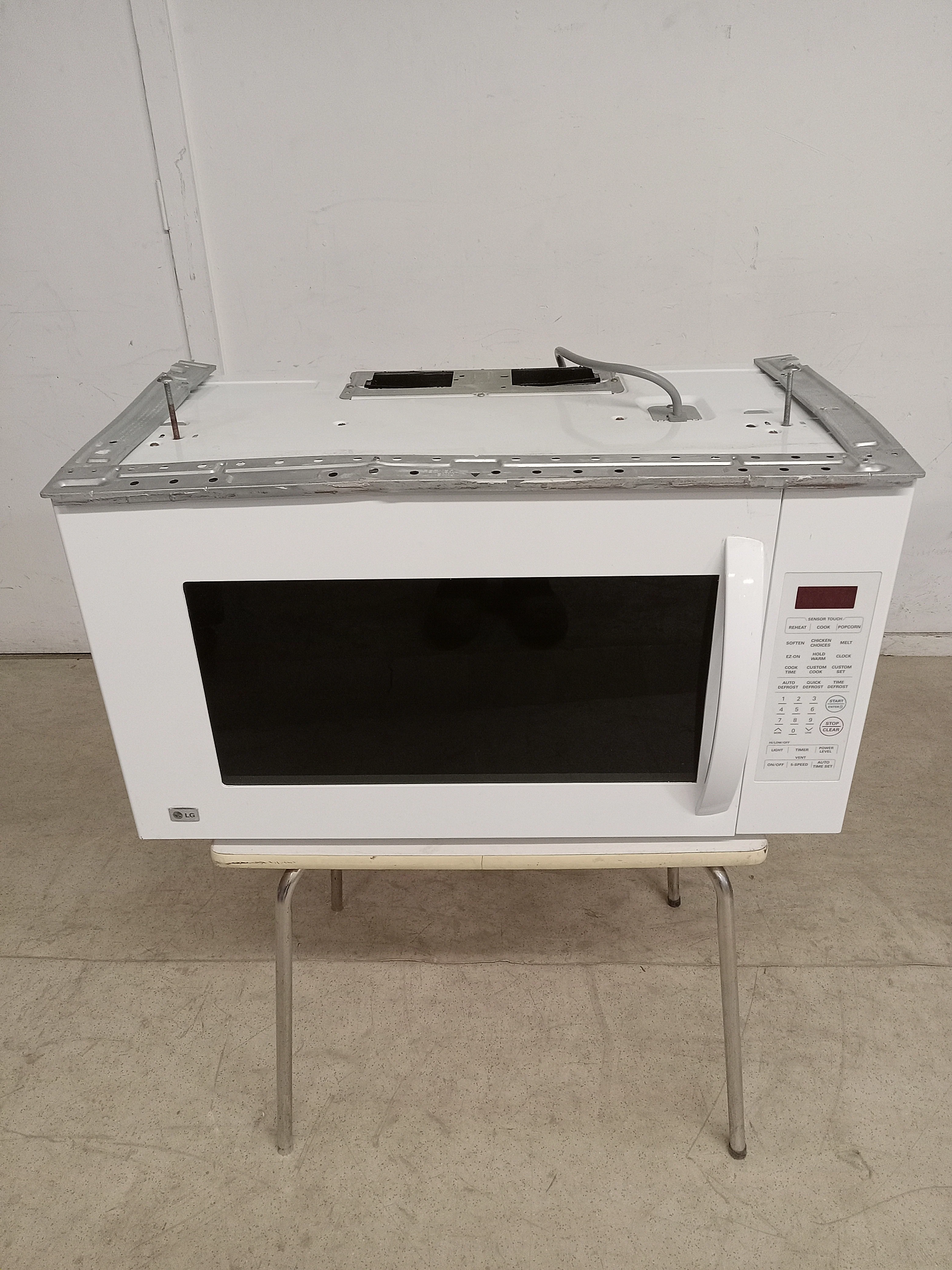 29" LG White Over the Range Microwave