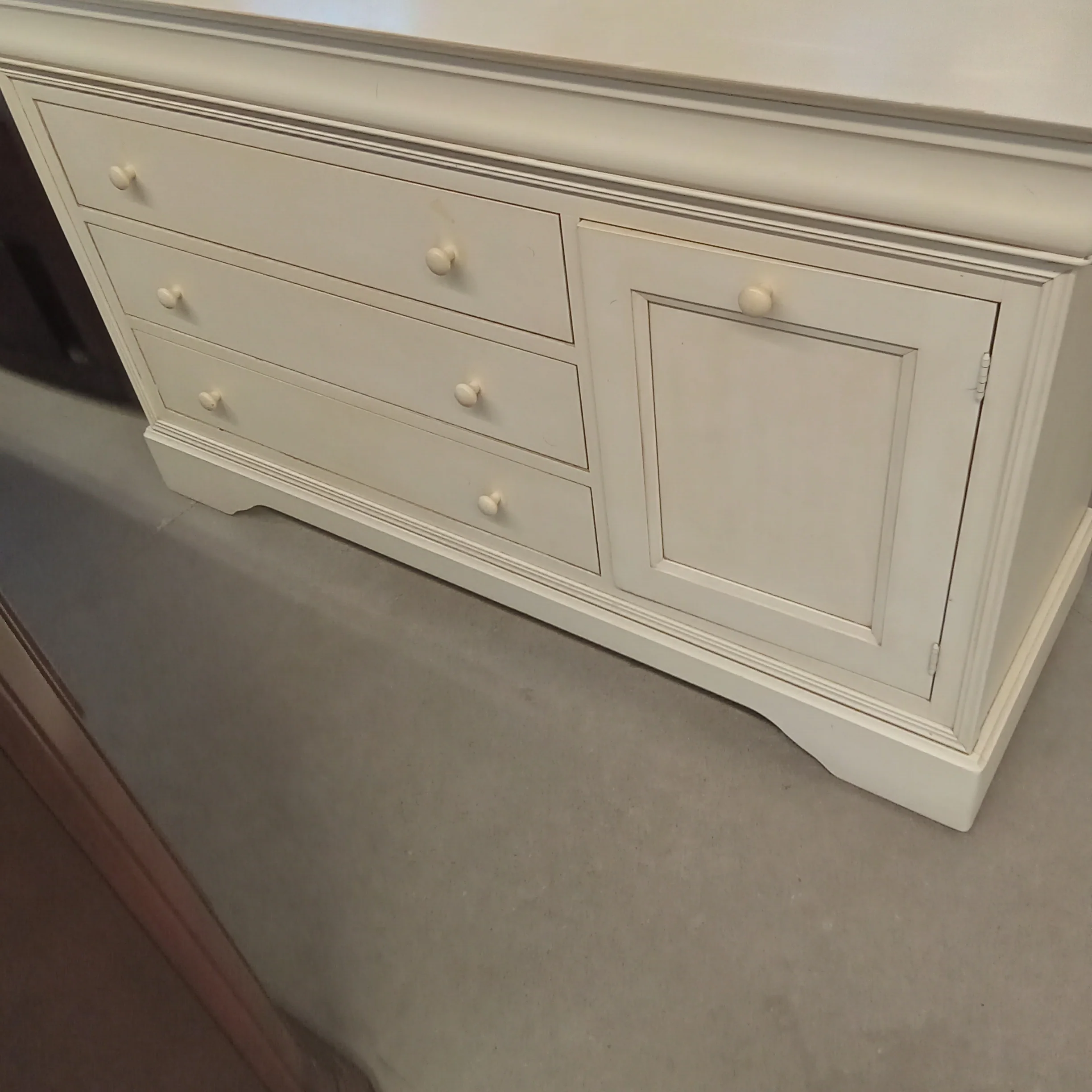 56"W 6-Drawer Cream Dresser - Image 3