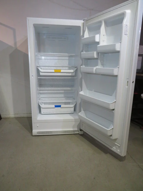 ANFCNA White Upright Freezer - Image 2