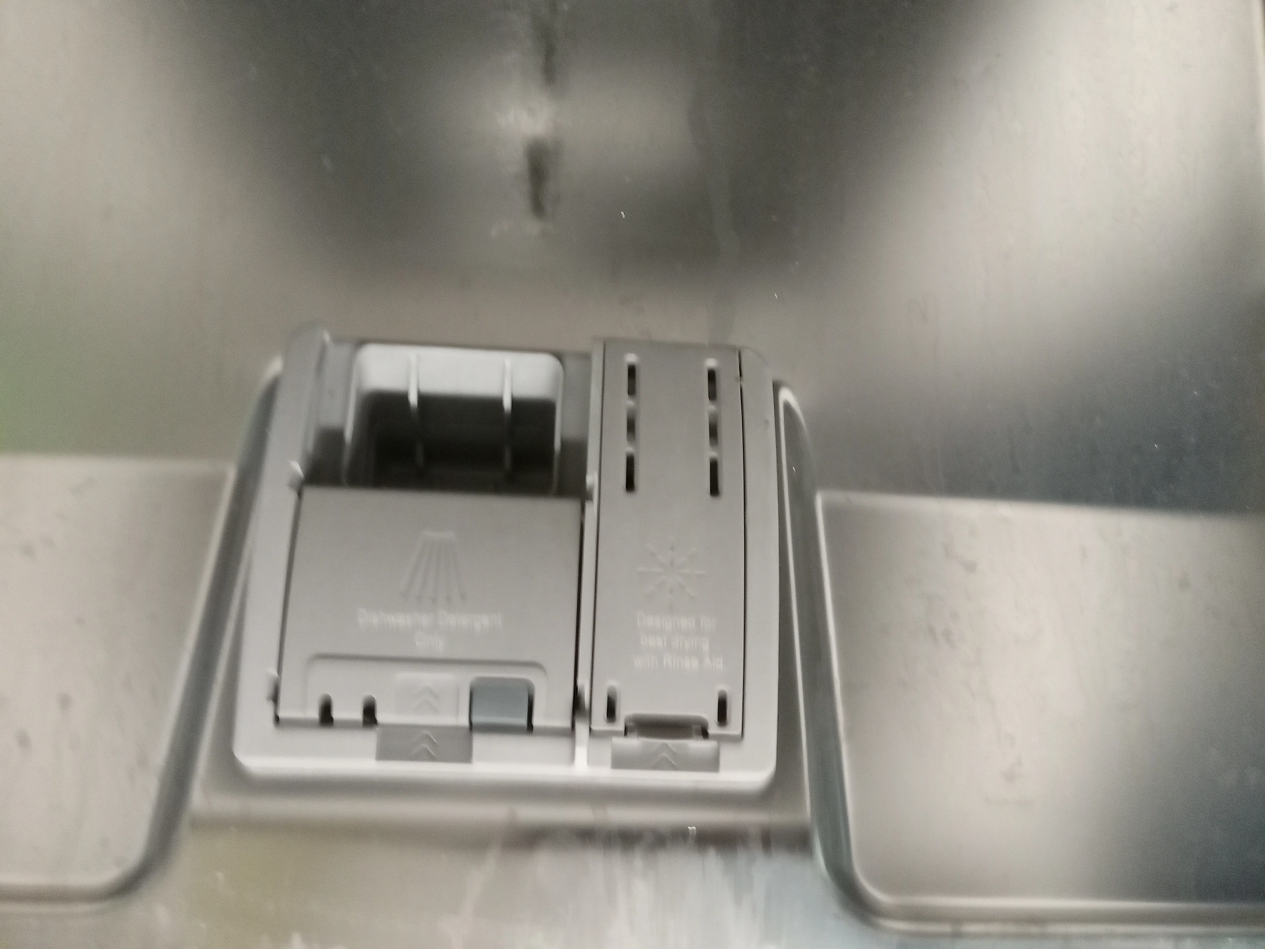 23.5"W Stainless Steel Bosch Dishwasher - Image 5