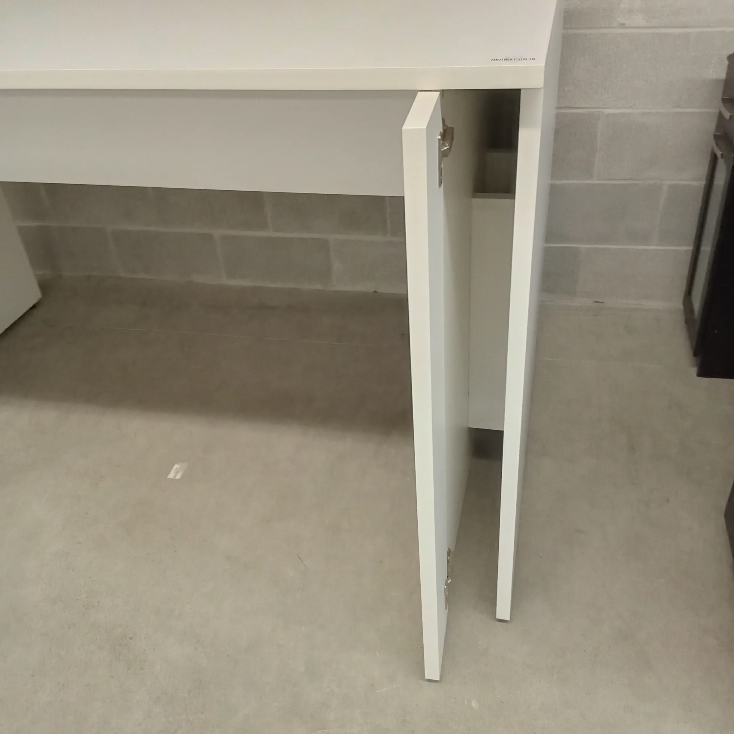 Collaborative Table - Image 3