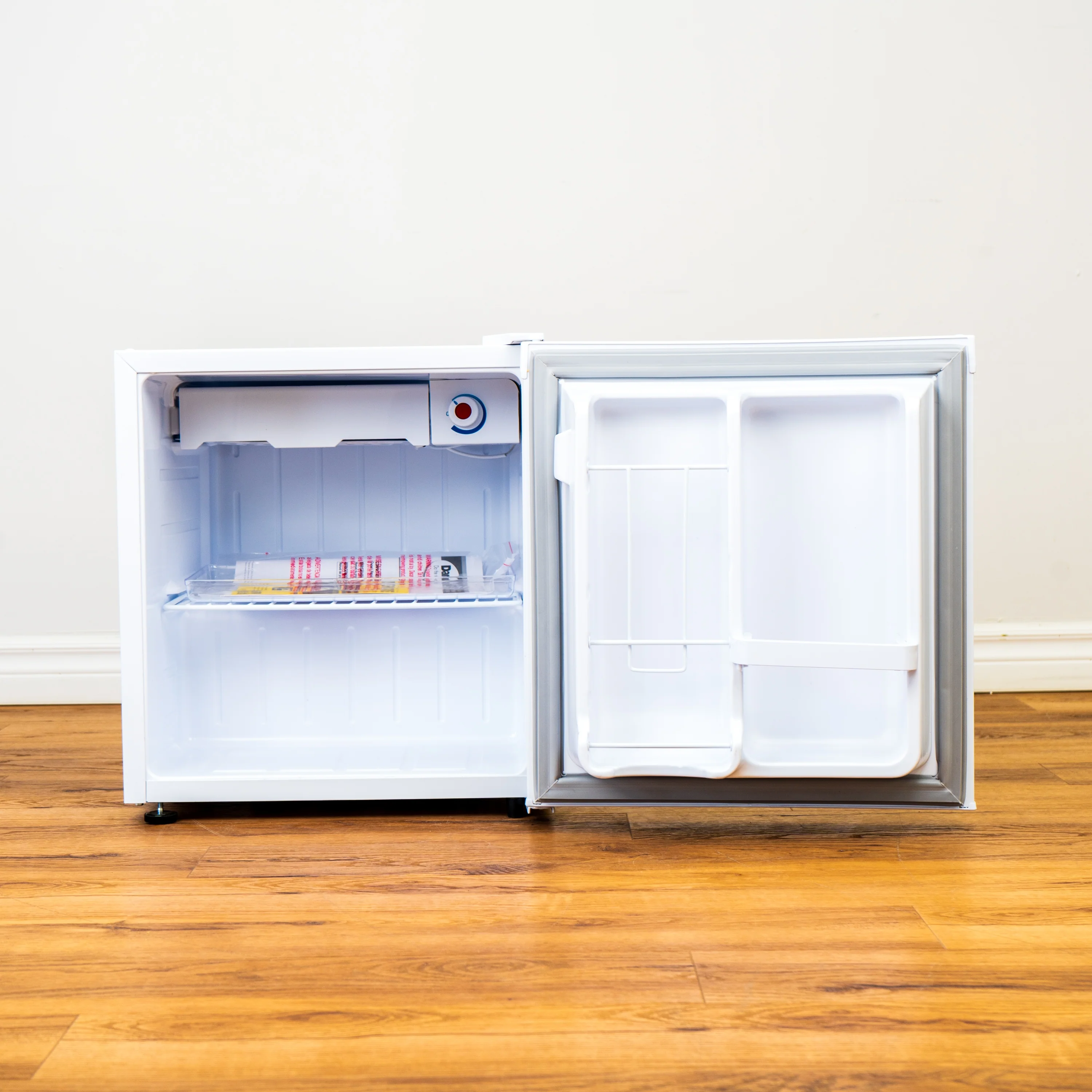 Compact Refrigerator - 1.6 Cu. Ft. - White - Image 4
