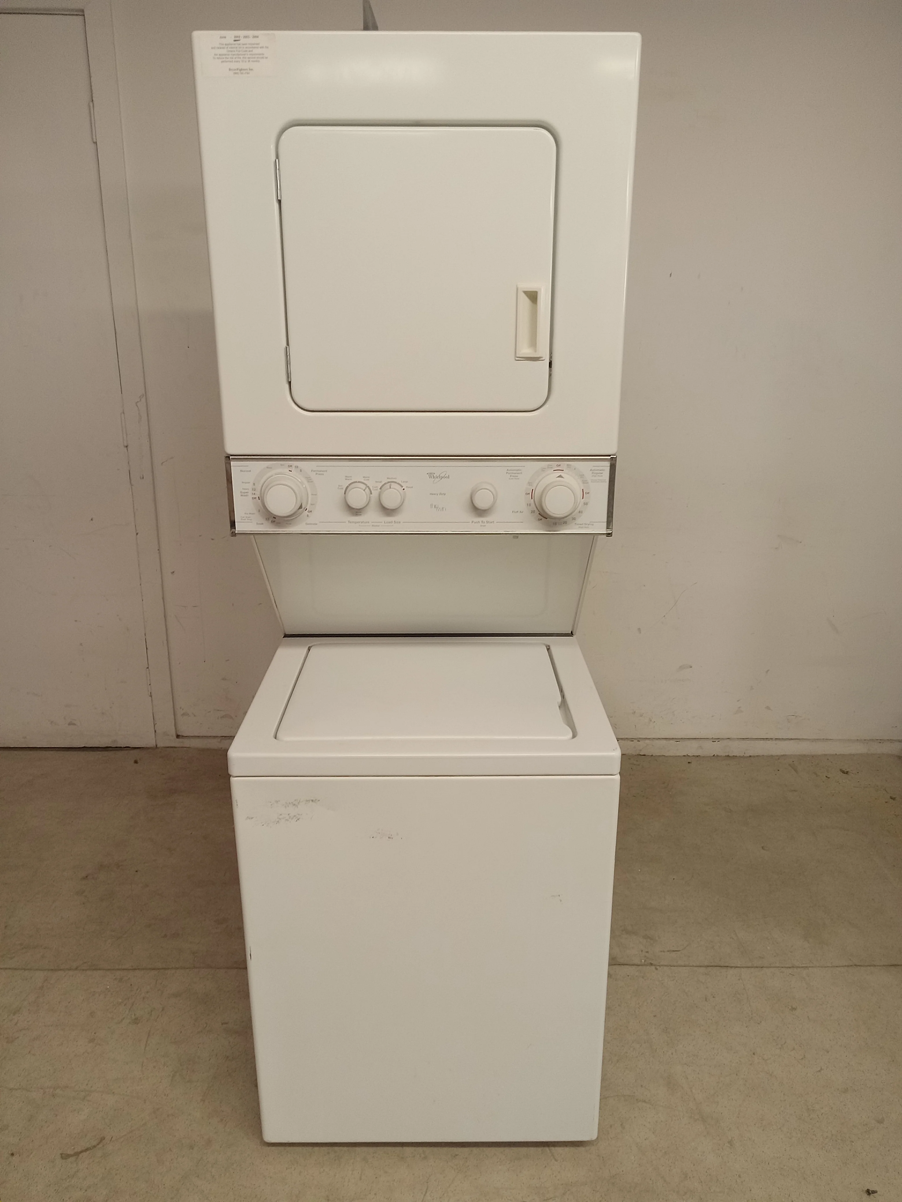 24"W White Whirlpool Washer/Dryer Combo