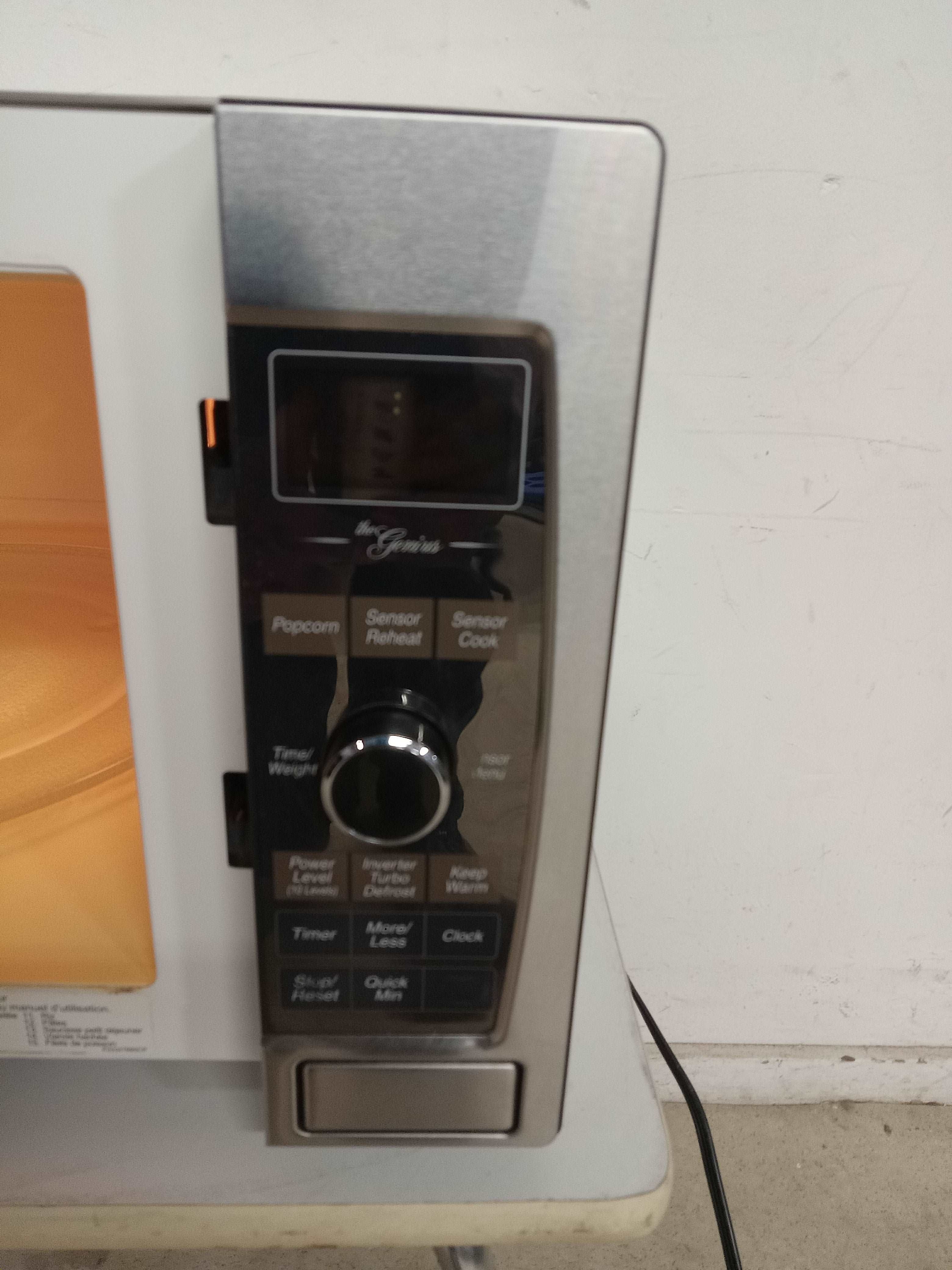 22"W Panasonic Stainless Steel Microwave - Image 3
