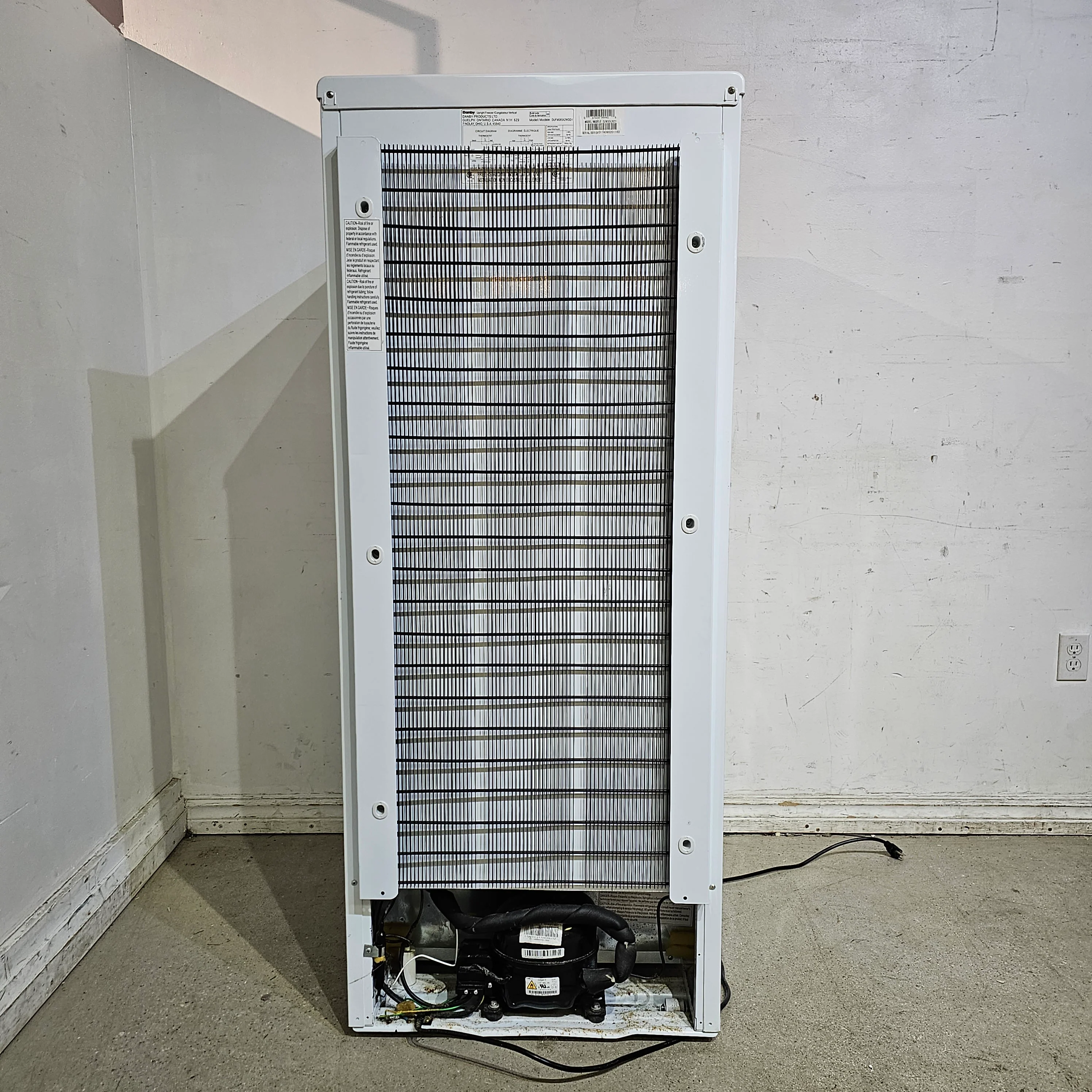 Danby 3.5 cu. ft. Standing Freezer - Image 5