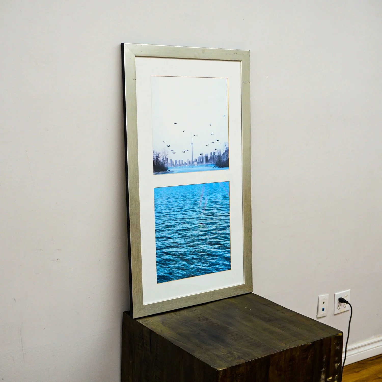 41 in x 24 in Framed Photo Of The CN Tower City View - Image 9