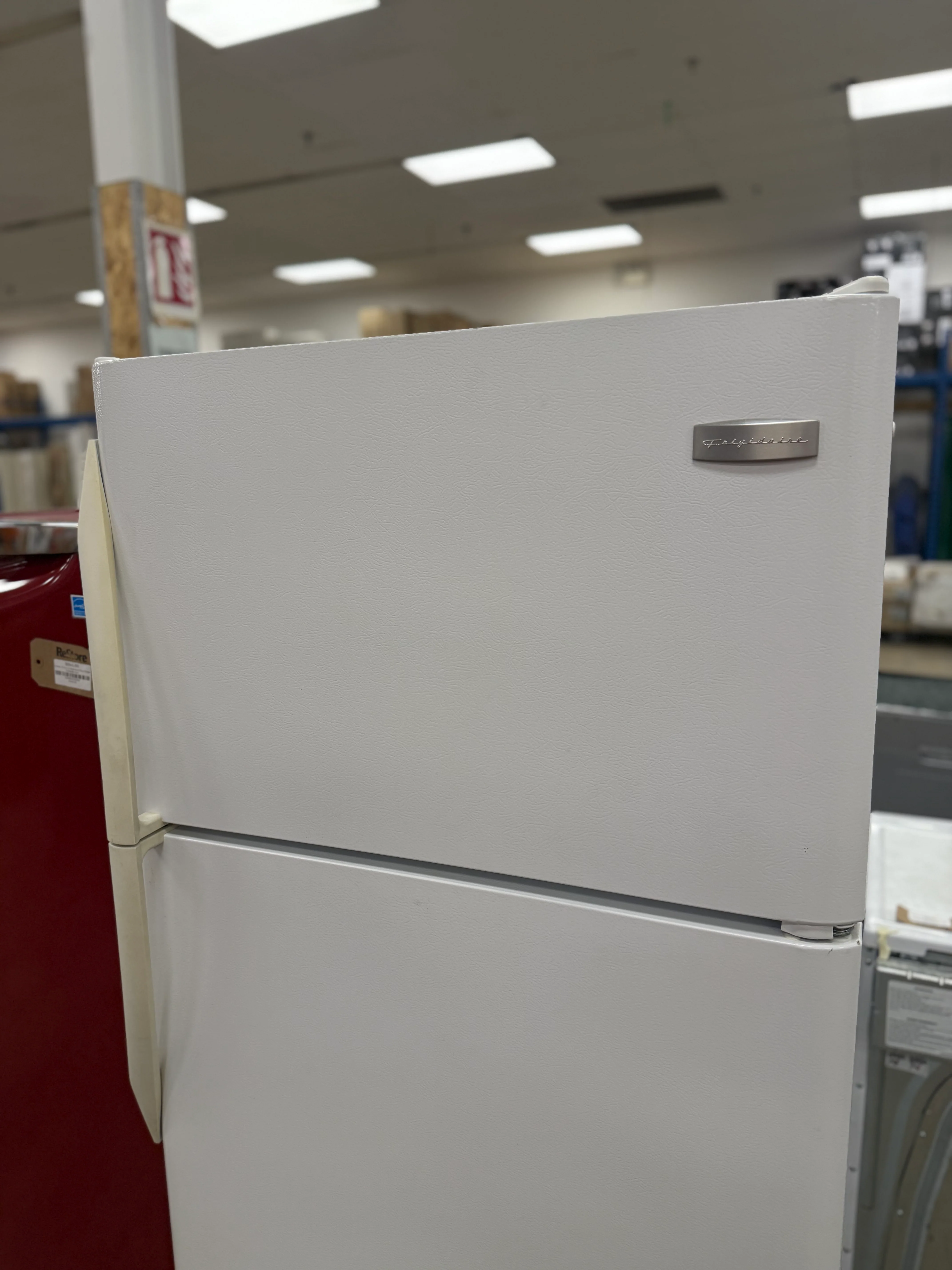 Frigidaire Ivory White Fridge - Image 6