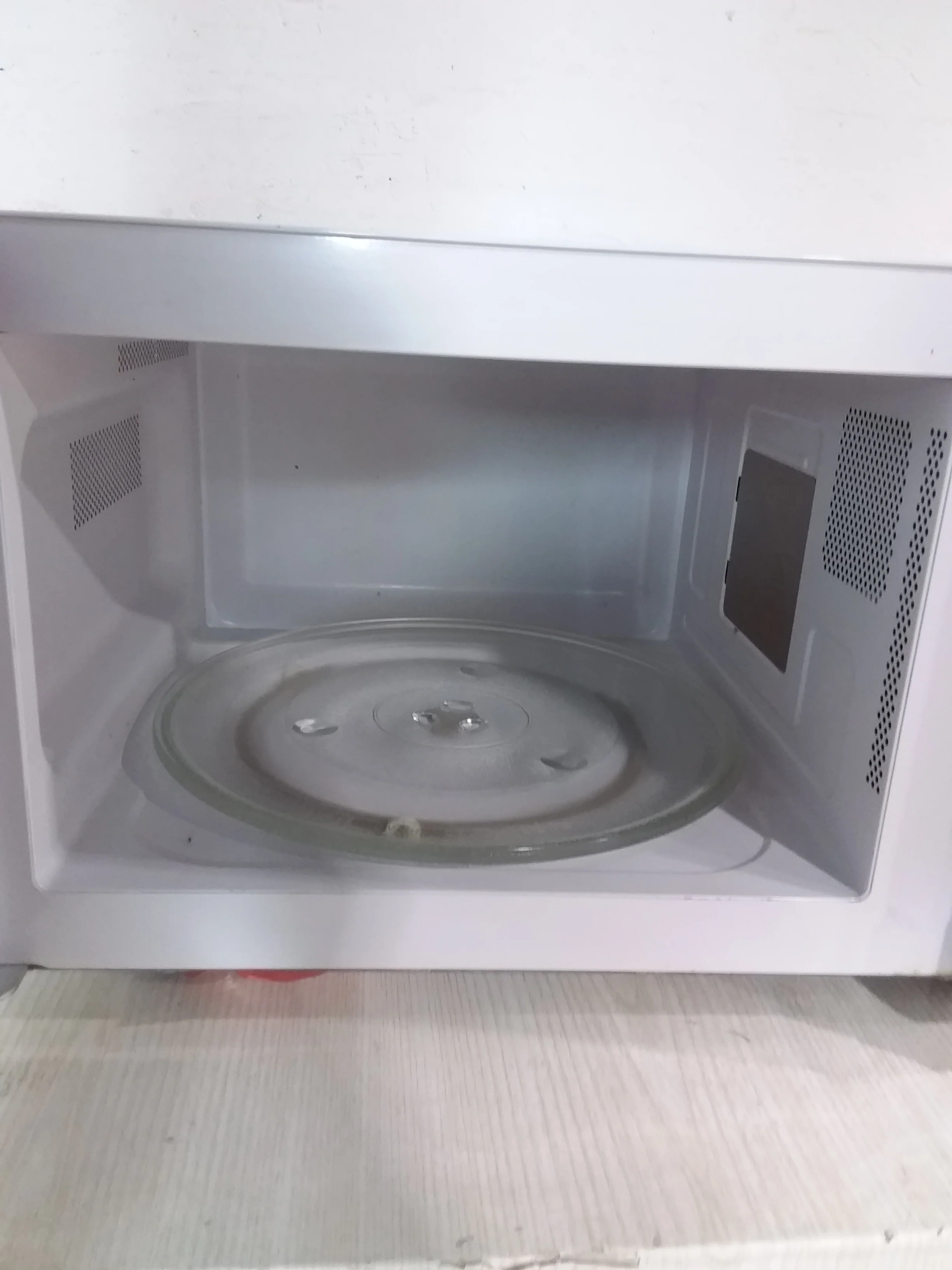 Hamilton Beach Microwave - Image 3