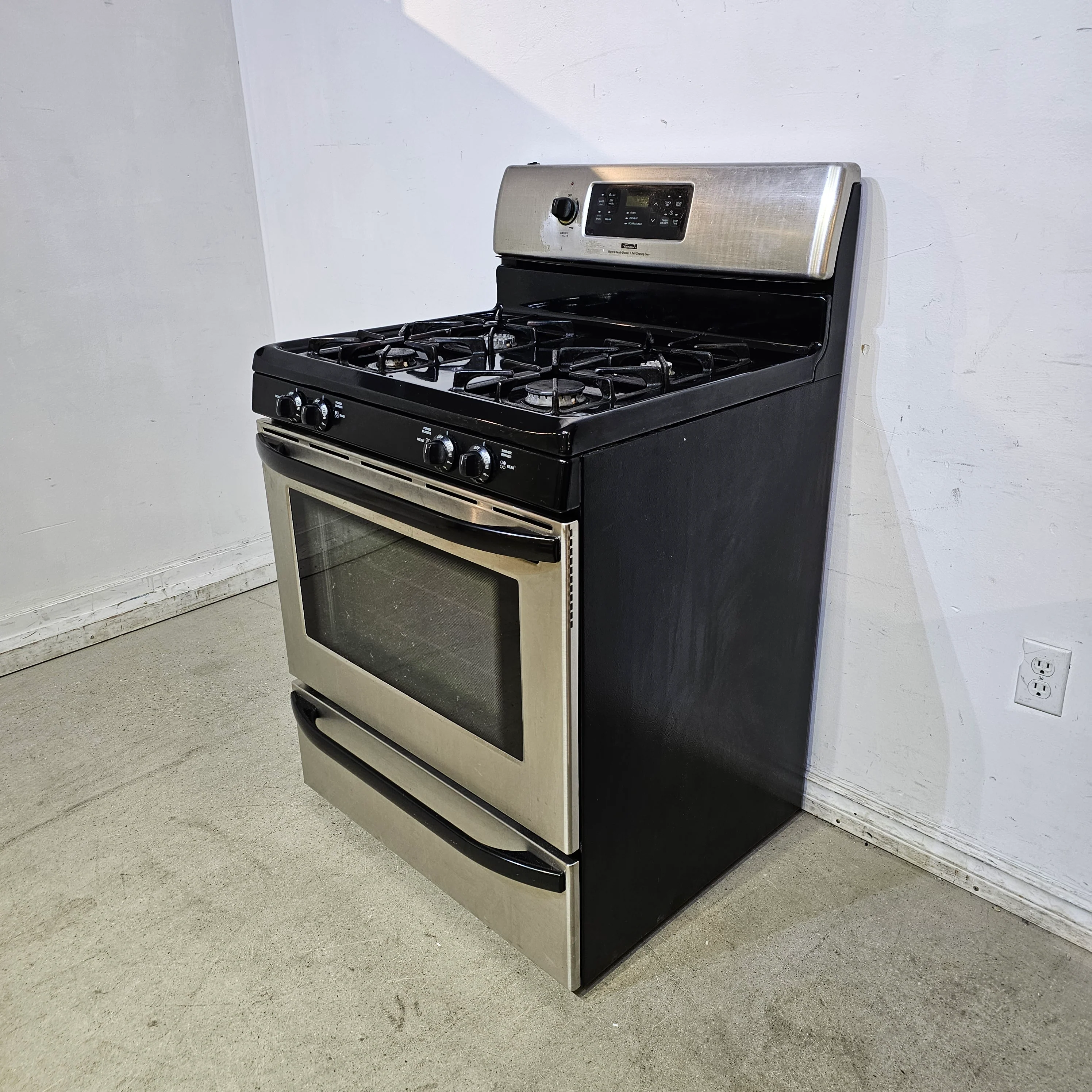 Kenmore Black & Stainless Gas Oven - Image 3