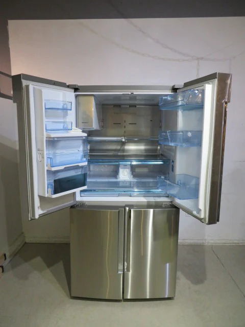 34 cu. ft. 4-Door Flex™ Chef Collection Refrigerator - Image 2